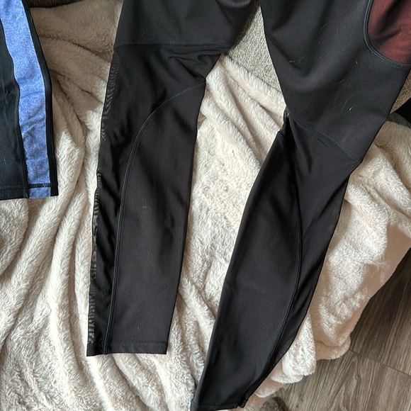 Two Pair Leggings and Capri leggings - Picture 4 of 7